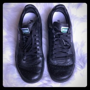 Puma Tennis Shoes non slip sole black leather